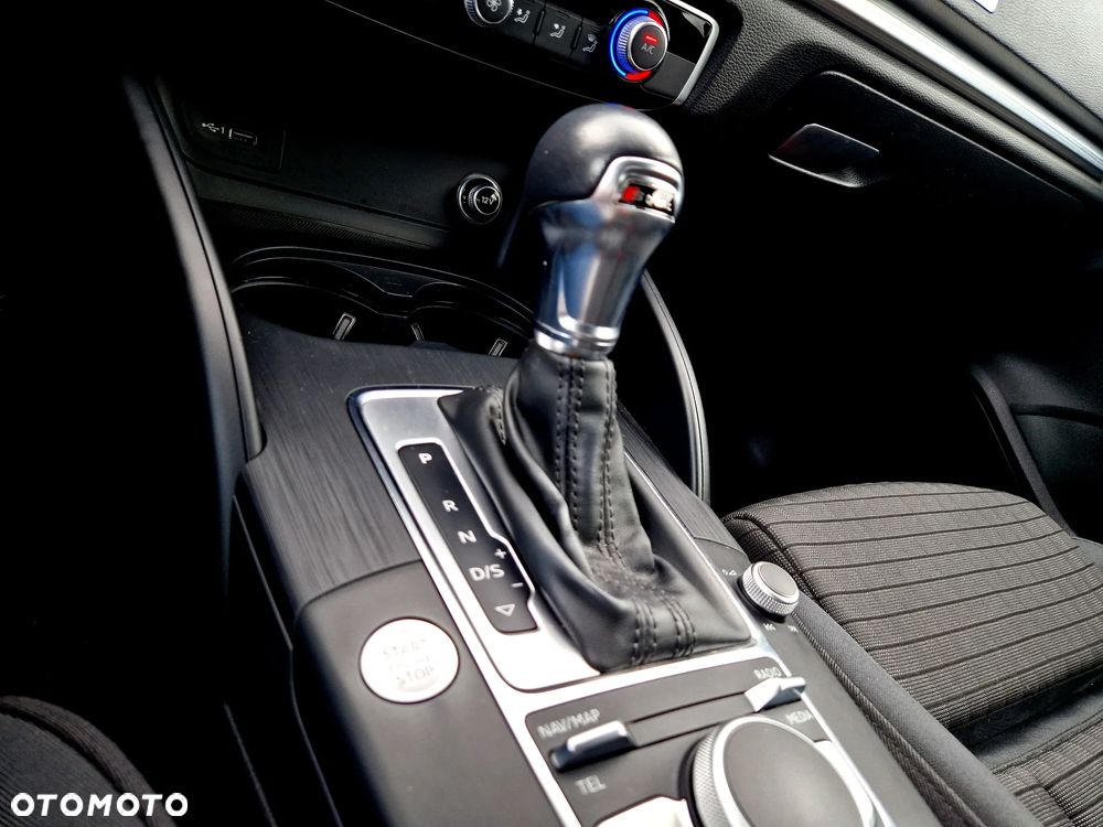 Audi A3 Limousine 35 TFSI S tronic - 24