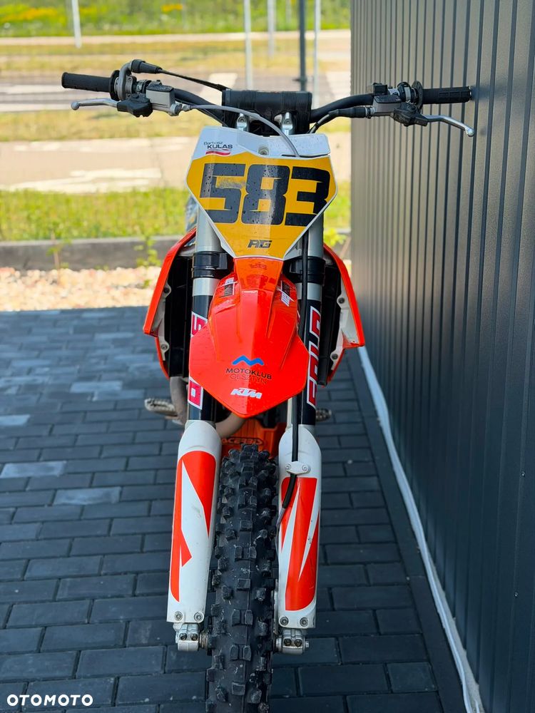 KTM SXF - 10