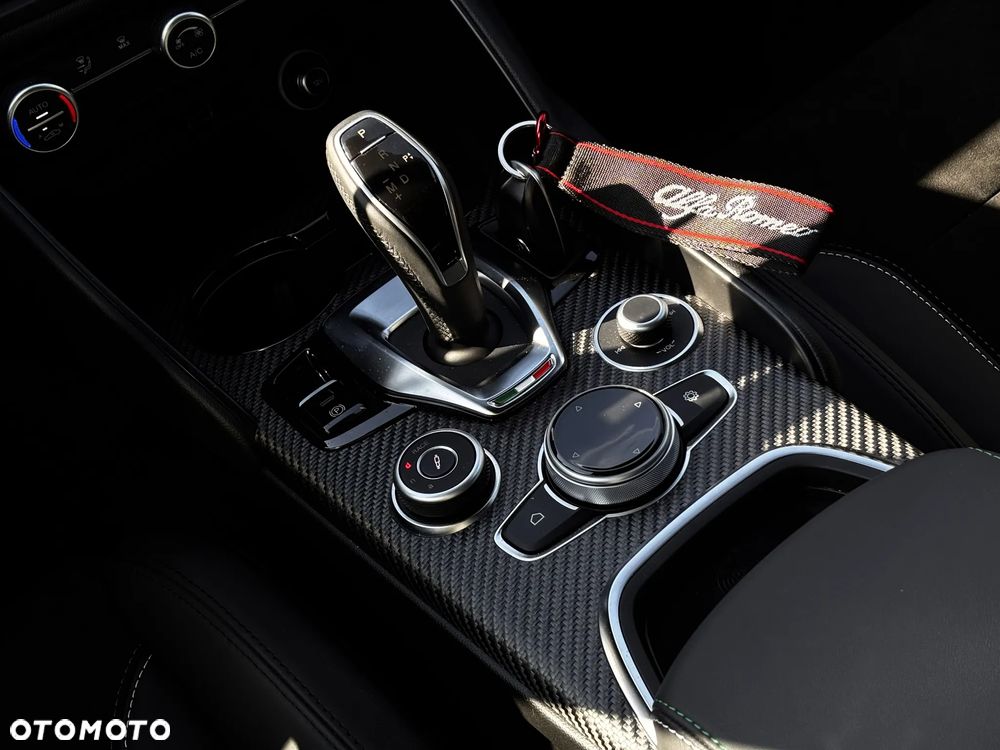 Alfa Romeo Giulia - 13