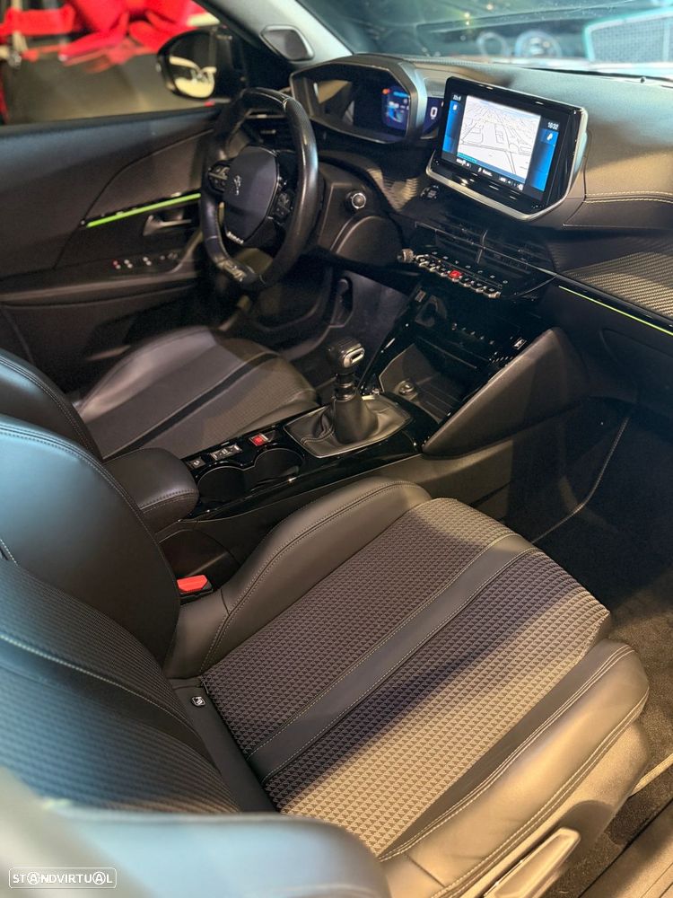 Peugeot 2008 1.2 PureTech GT Line - 40