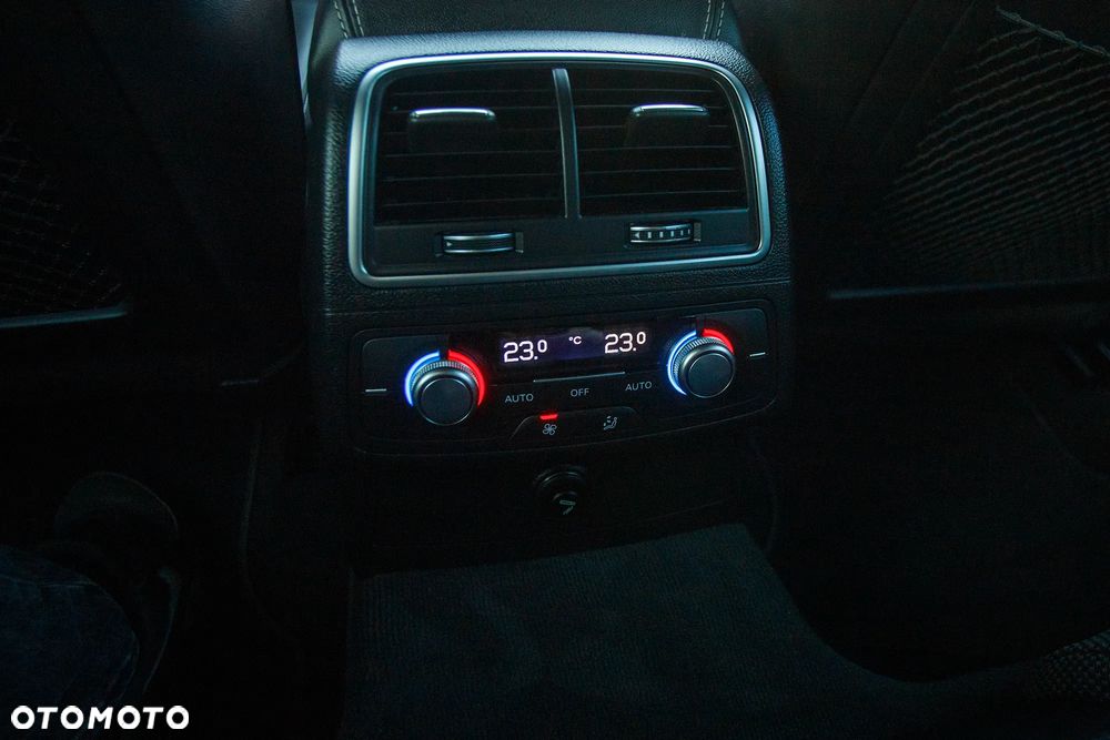 Audi A6 Avant 2.0 TDI Ultra S tronic - 31