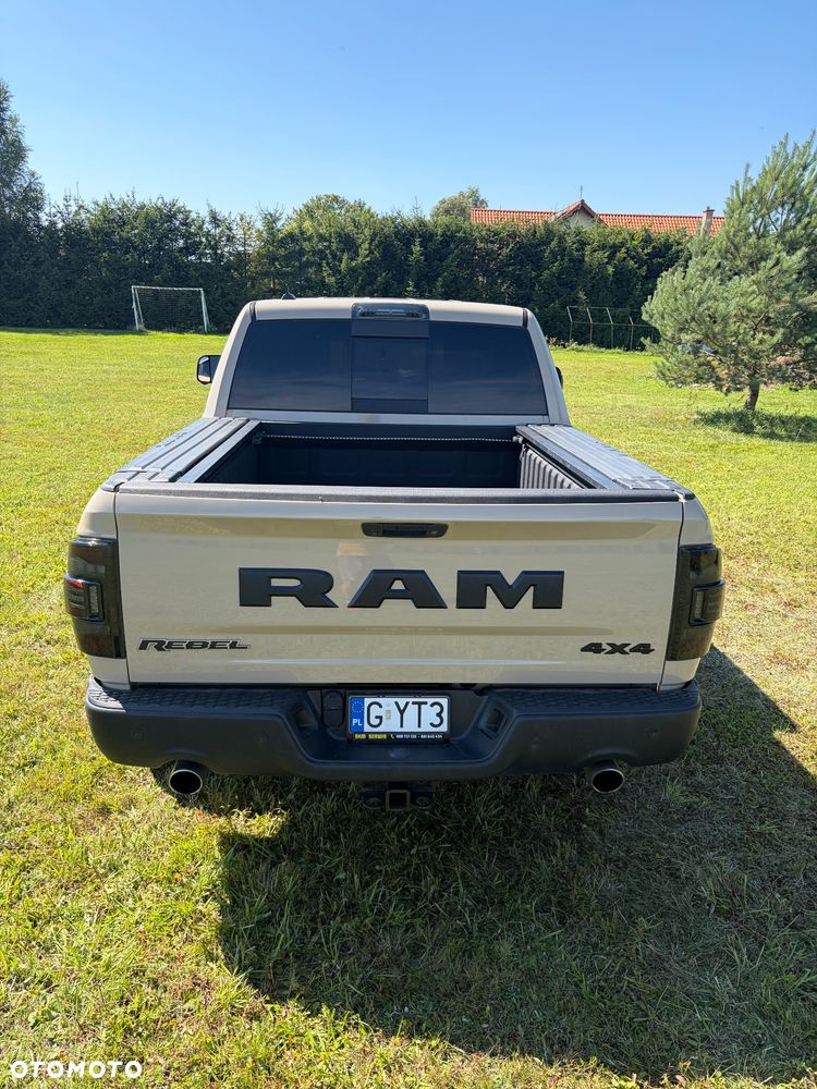 Dodge RAM 5.7 4x4 - 8