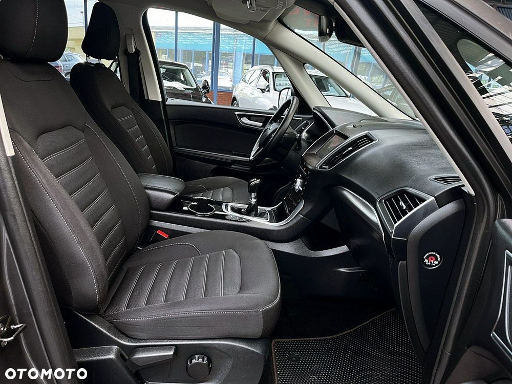 Ford Galaxy - 12
