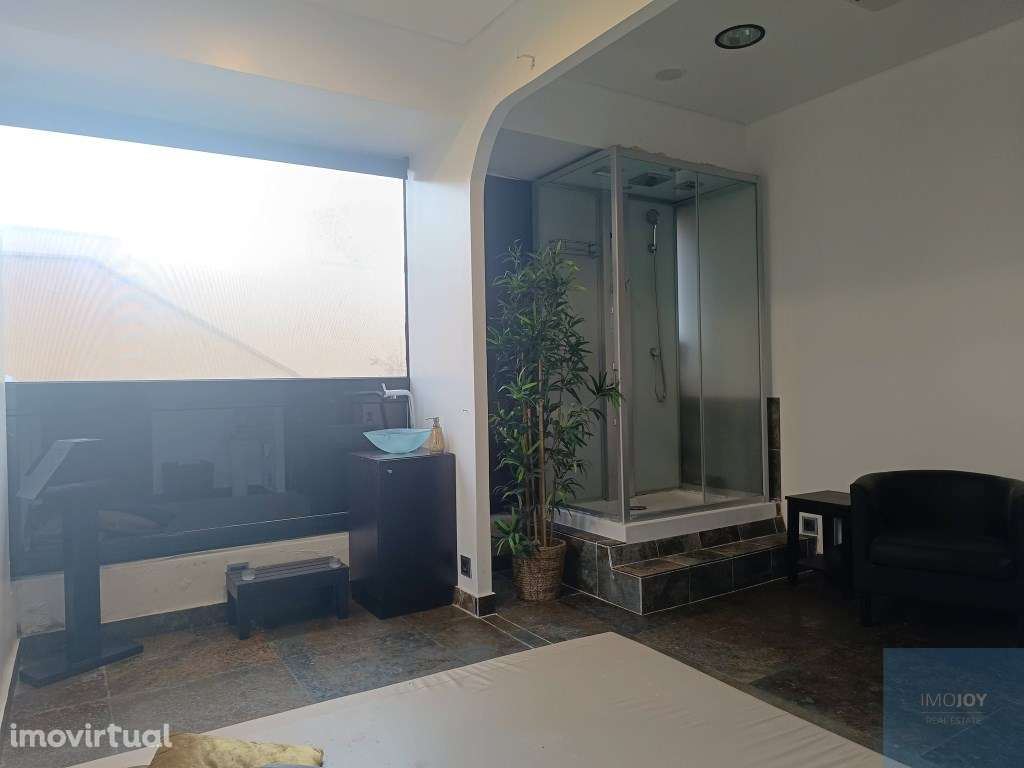 Espaço comercial em Carcavelos no Junqueiro - Grande imagem: 2/32