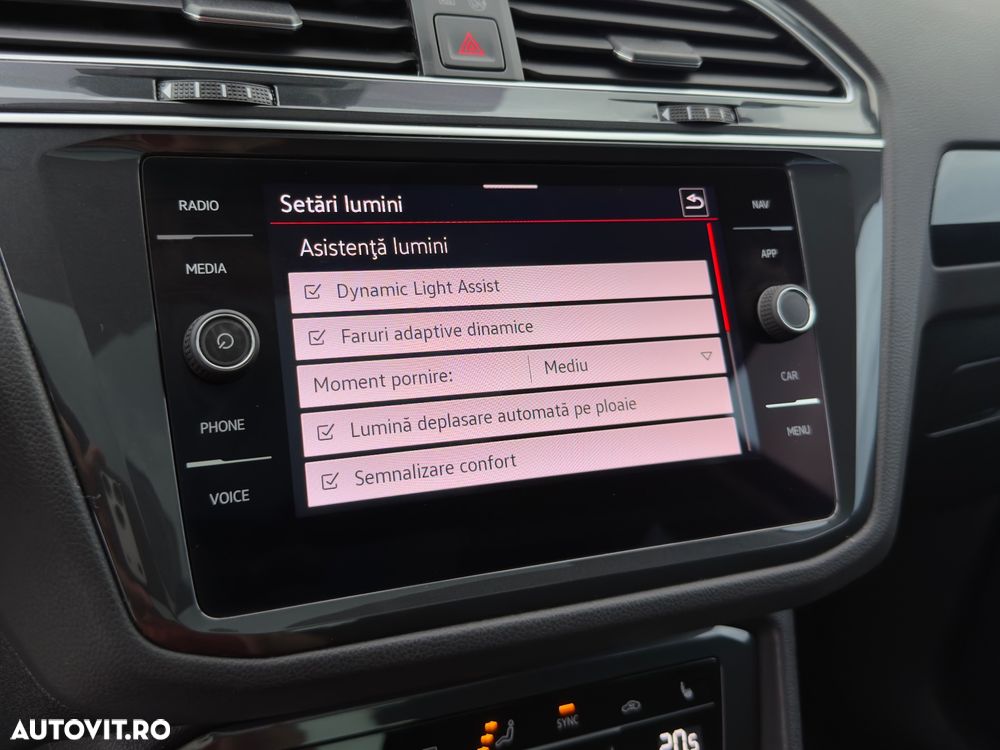 Volkswagen Tiguan 2.0 TDI SCR 4MOTION DSG Elegance - 35