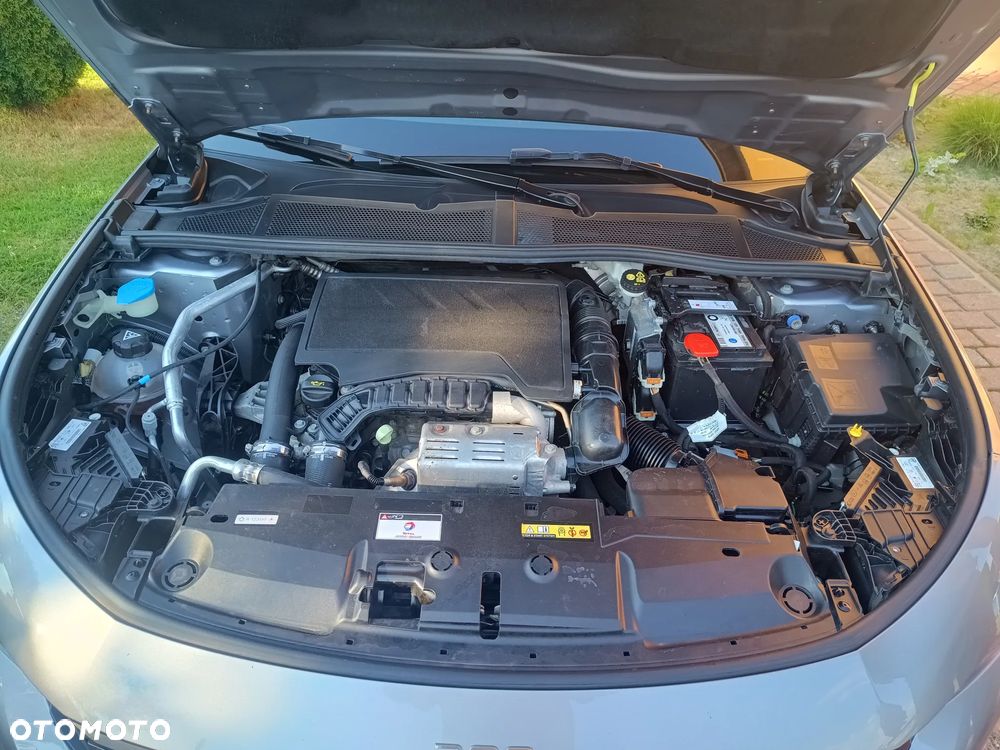 Peugeot 308 1.2 PureTech Active Pack S&S EAT8 - 19