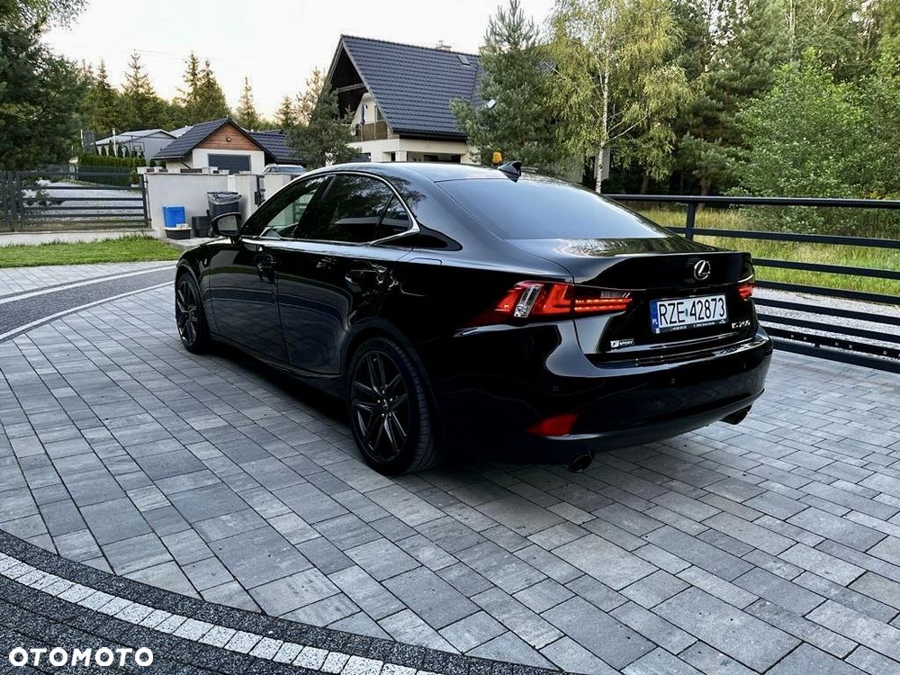 Lexus IS 250 F Sport - 5
