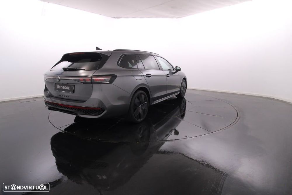 VW Passat Variant 1.5 TSI eHybrid R-Line DSG - 7