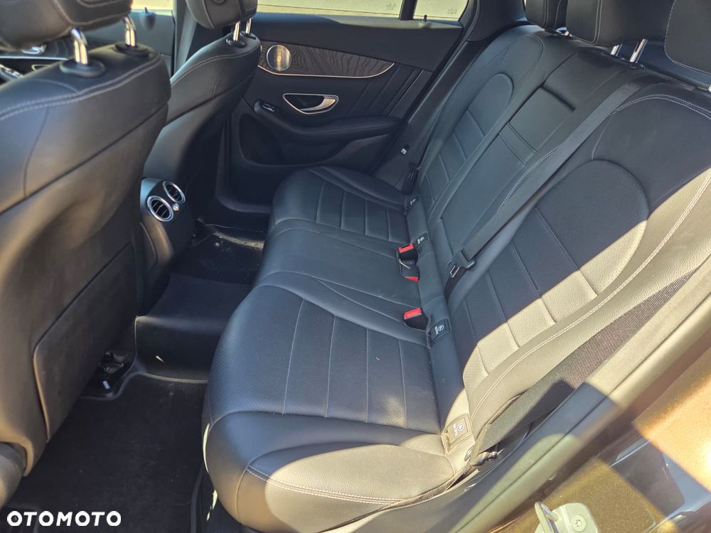 Mercedes-Benz GLC 300 4-Matic - 24
