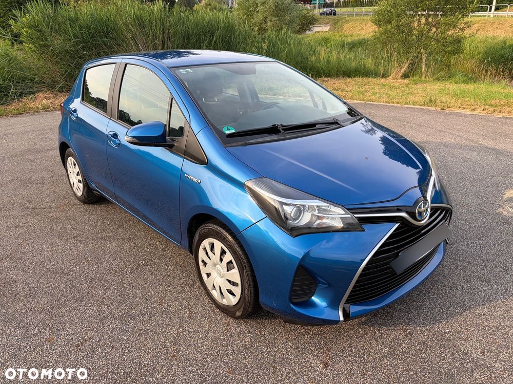 Toyota Yaris Hybrid 100 Sol - 2