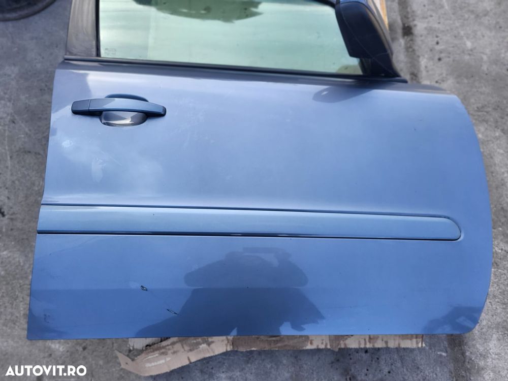 Usa dreapta fata complecta fara oglinda  Opel Zafira din 2009 - 2