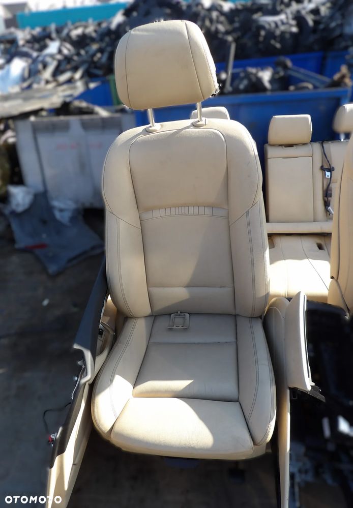 BMW - F11 - LIFT - SPORT - FOTELE , KANPA , BOCZKI , TUNEL ŚRODKOWY - KOMPLET - EUROPA - BRAK JEDNEGO ISOFIX - STAN PERFEKCYJNY - 2