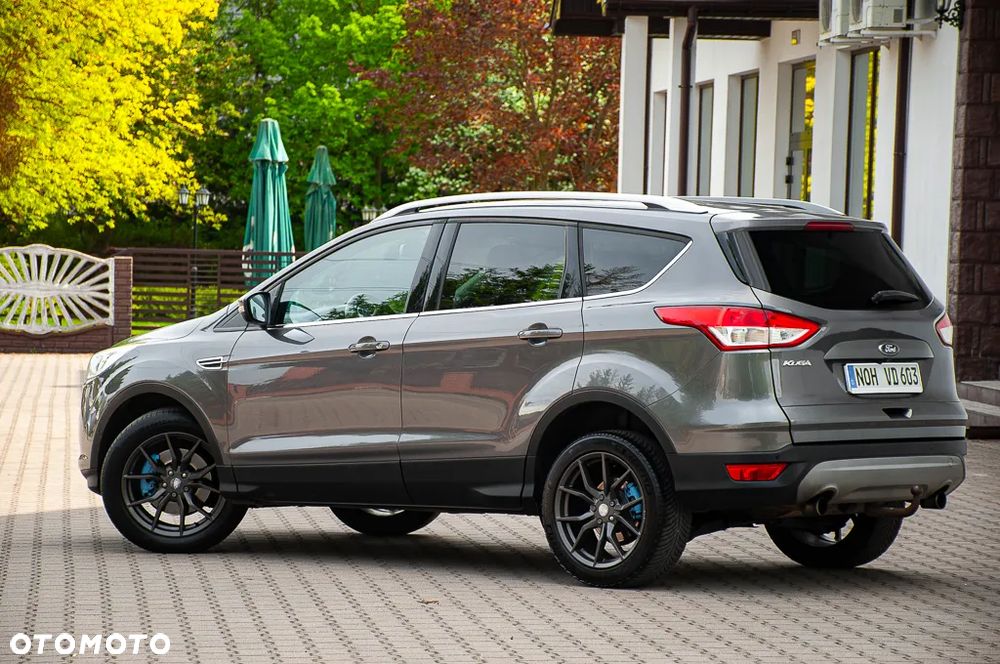 Ford Kuga 2.0 TDCi 2x4 Titanium - 13