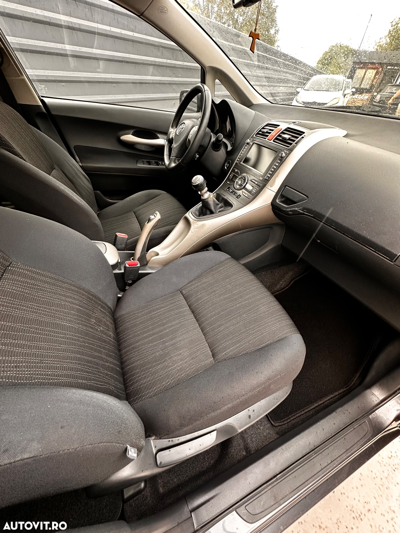 Toyota Auris 2.0 D-4D - 10