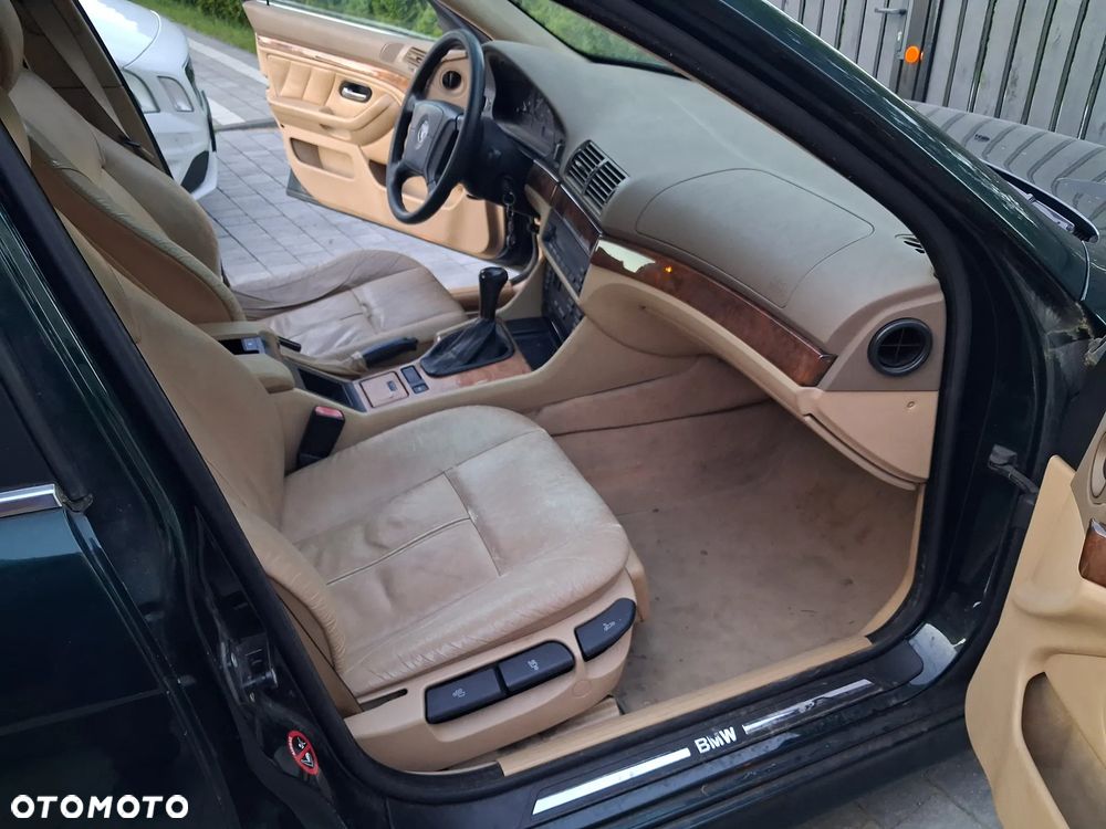 BMW Seria 5 523i - 15
