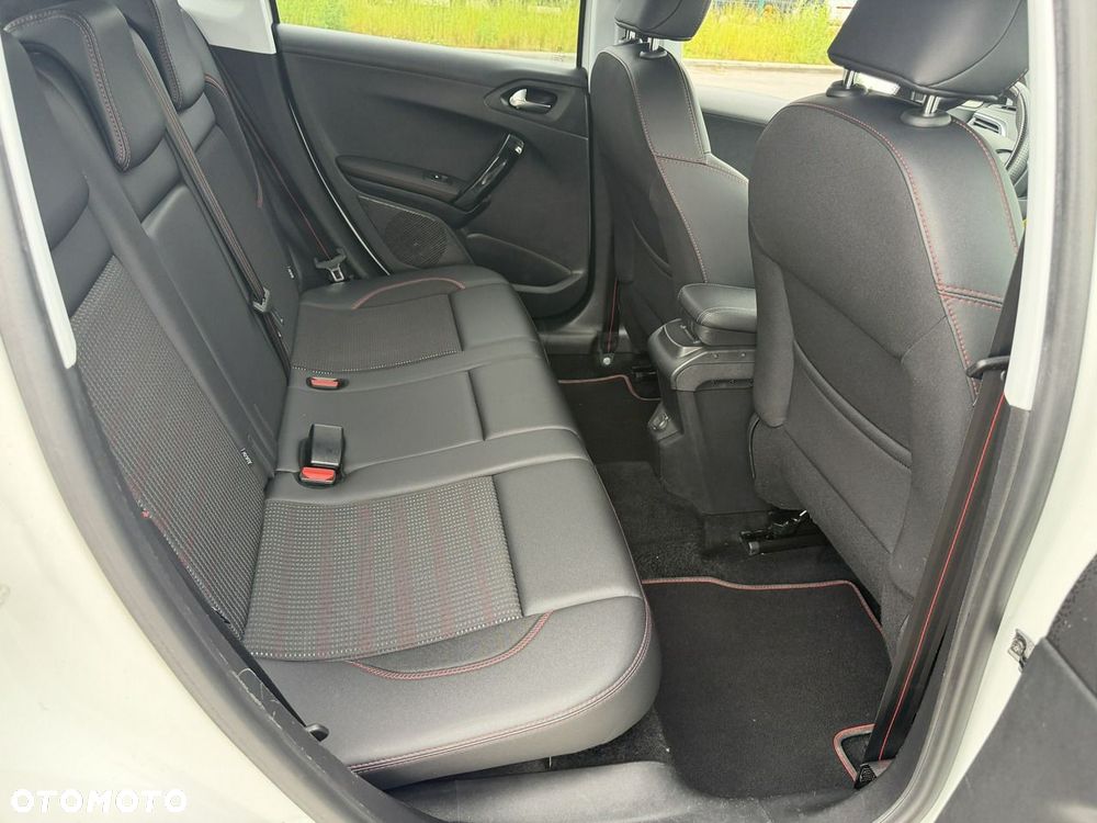 Peugeot 2008 PureTech 110 Stop&Start GT-Line Edition - 36