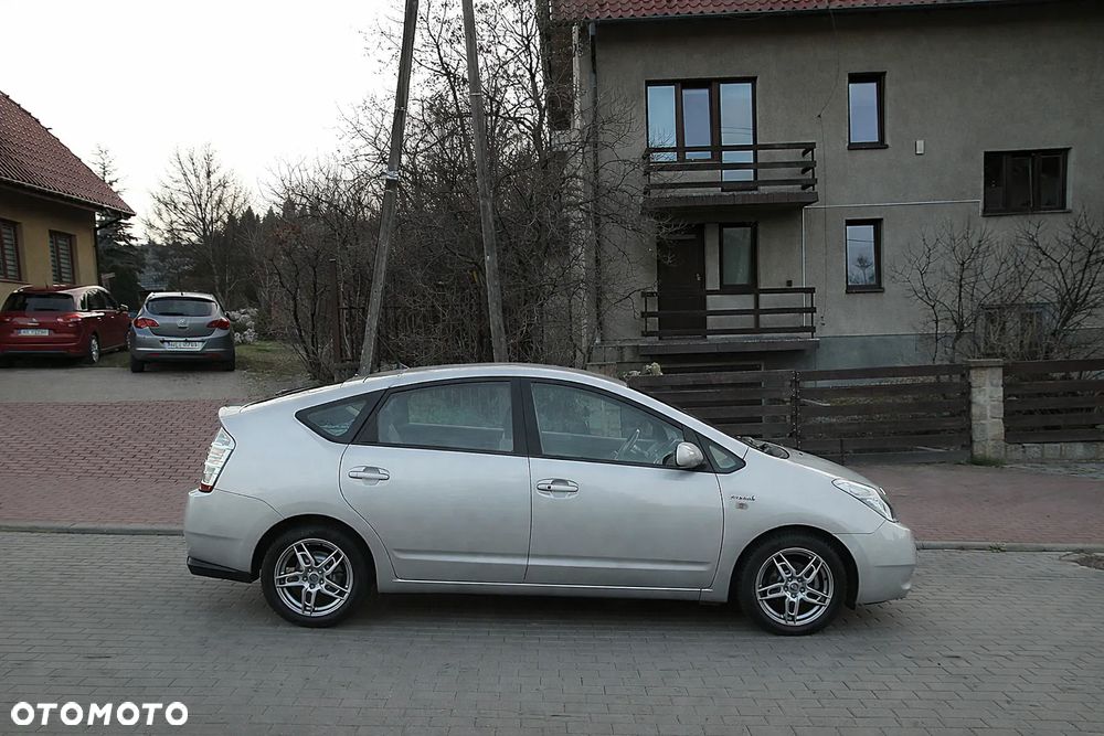 Toyota Prius 1.5 VVT-i Sol (nav) - 8