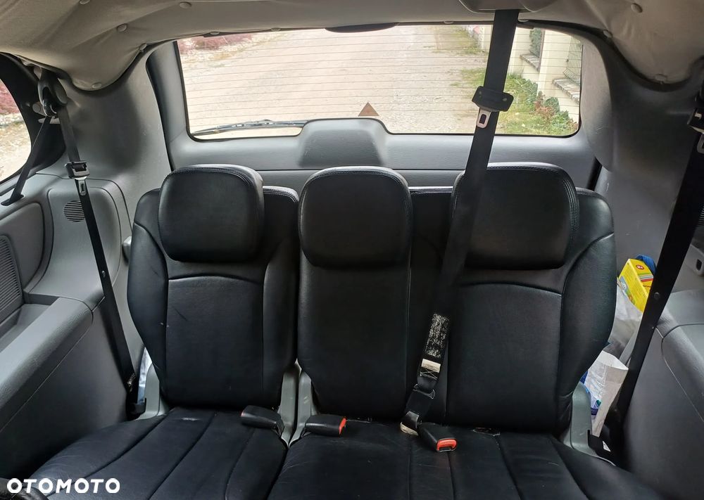 Chrysler Grand Voyager - 15