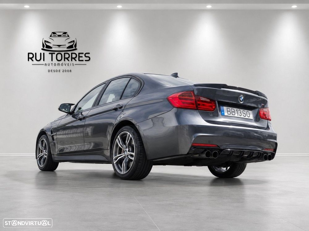 BMW 318 d LifeStyle - 8