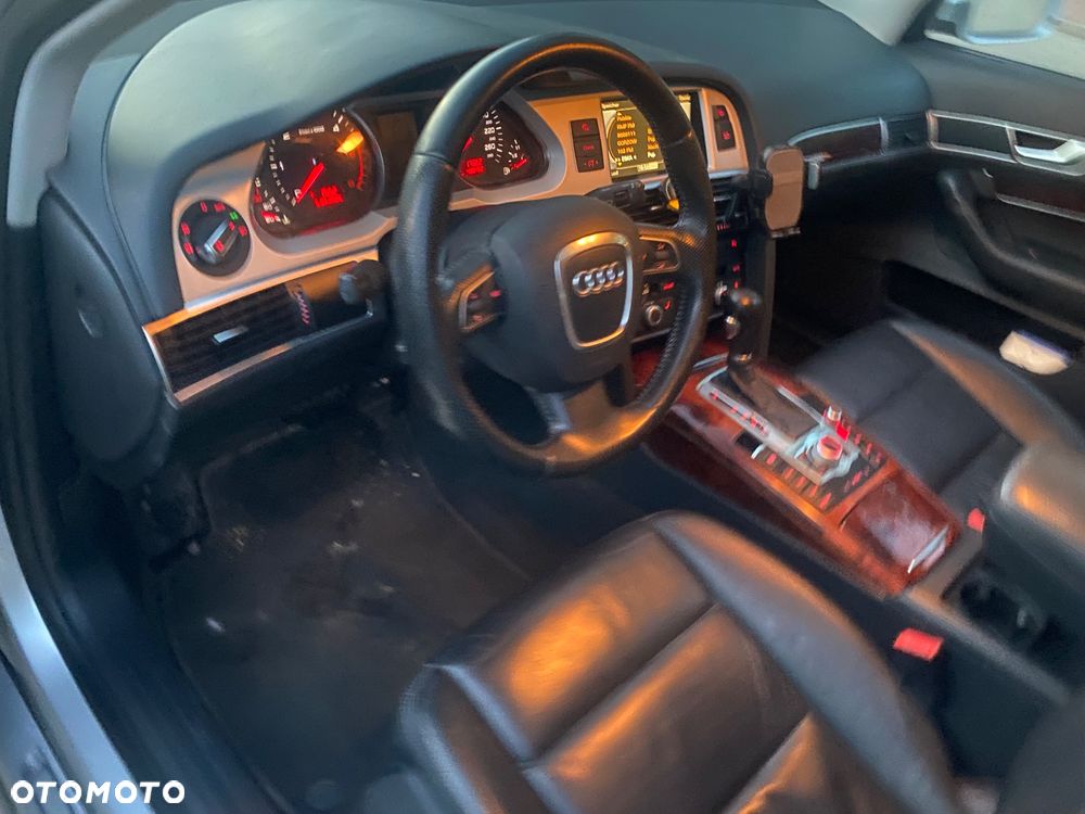 Audi A6 Allroad - 24