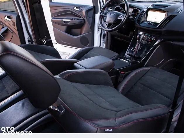 Ford Kuga 1.5 EcoBoost 4x4 ST-Line - 26