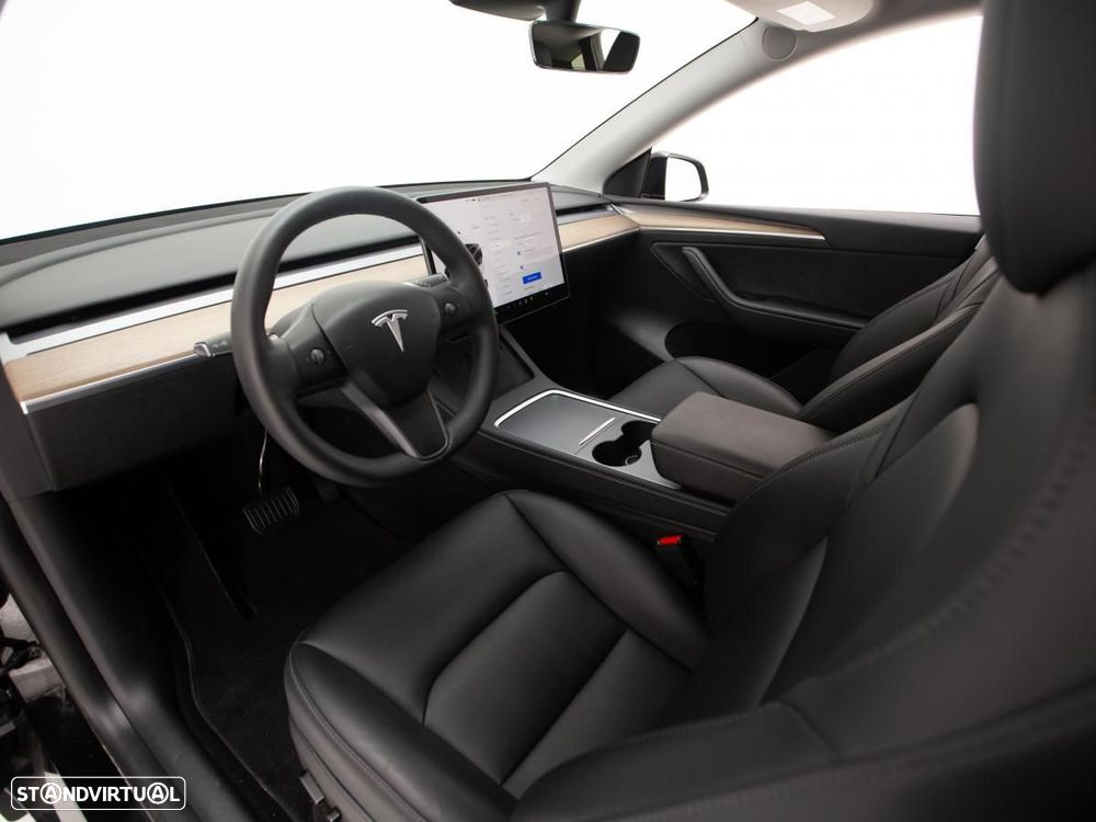 Tesla Model Y RWD - 7