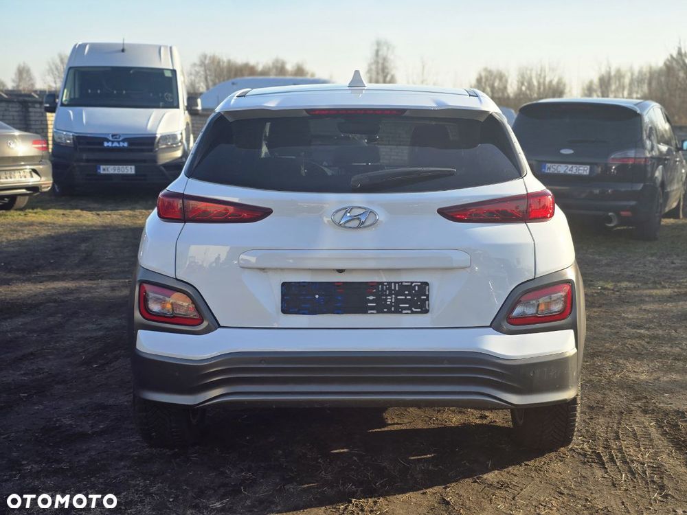 Hyundai Kona Premium - 6