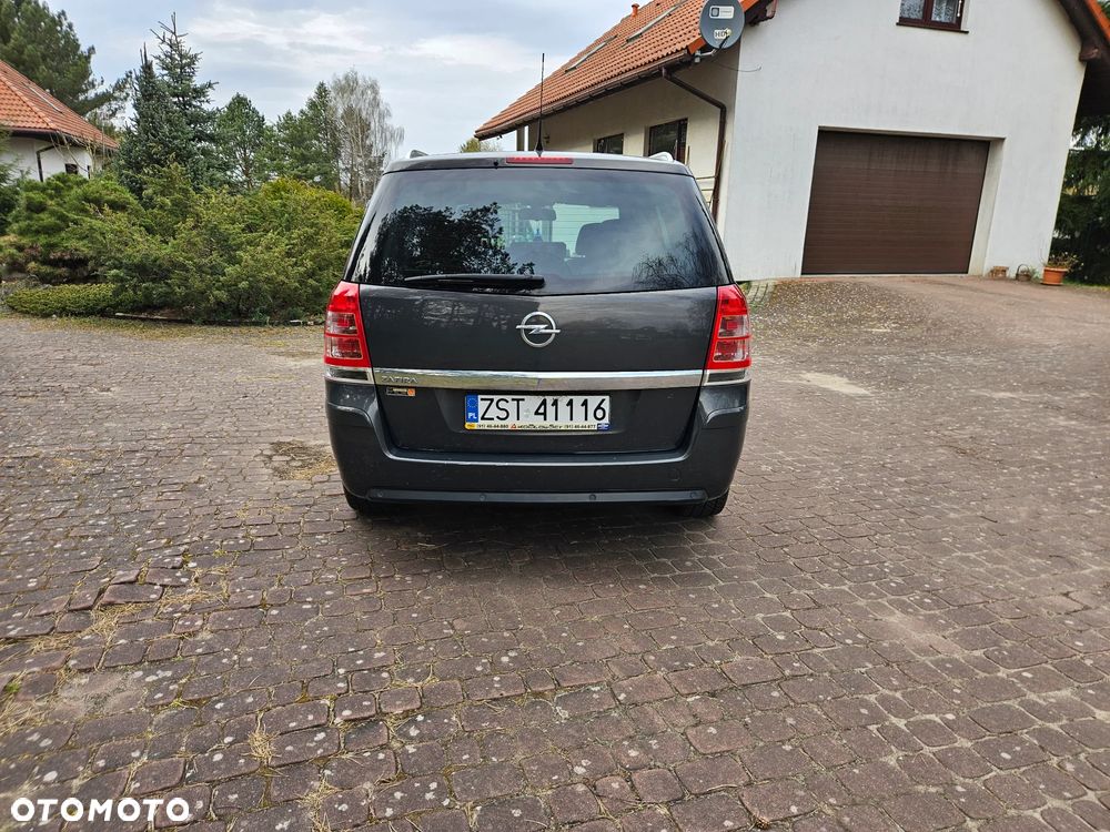 Opel Zafira - 4