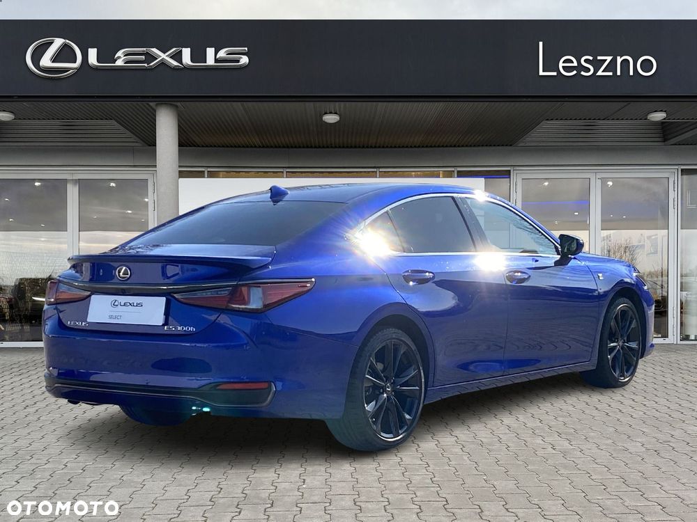 Lexus ES 300h F Sport Design - 3