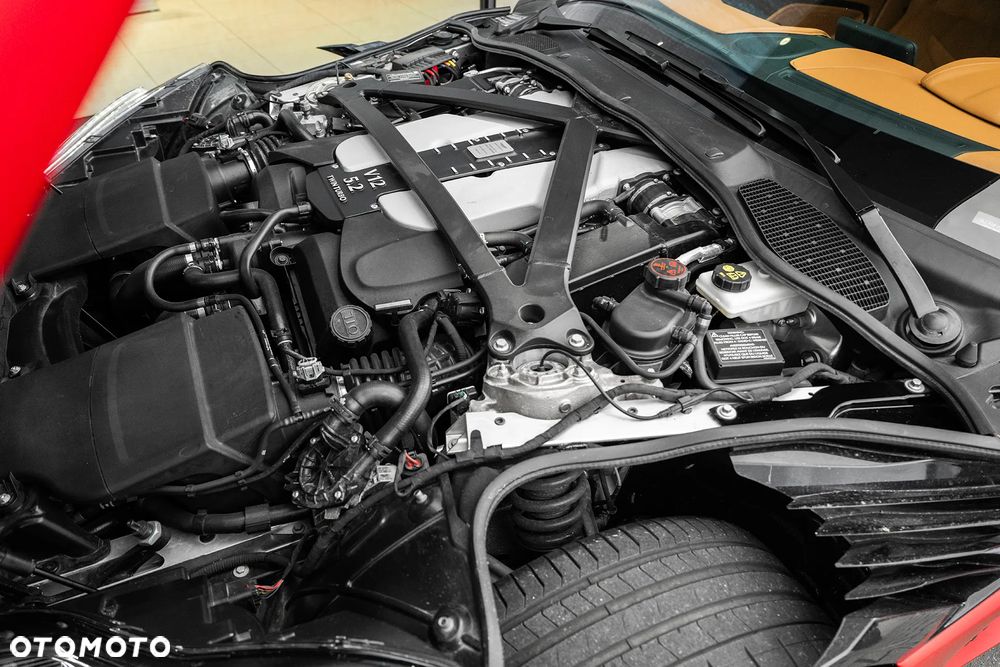 Aston Martin DBS - 38