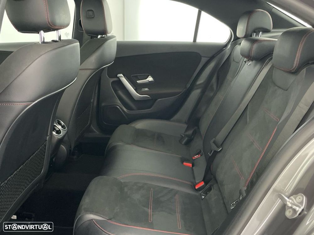 Mercedes-Benz A 180 Limousine d AMG Line Aut. - 12