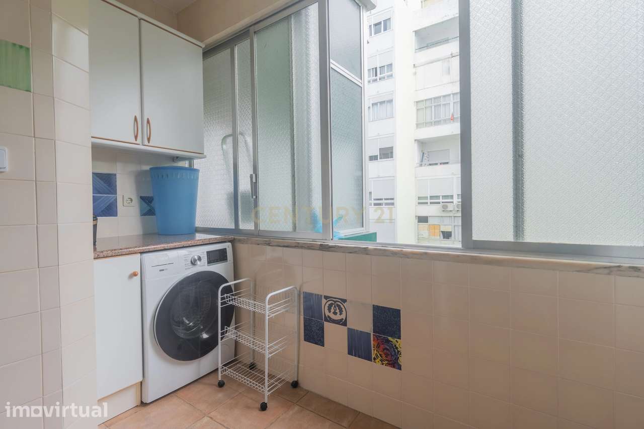 Apartamento T2 em Oeiras para arrendar em prédio com elevador - Grande imagem: 5/23