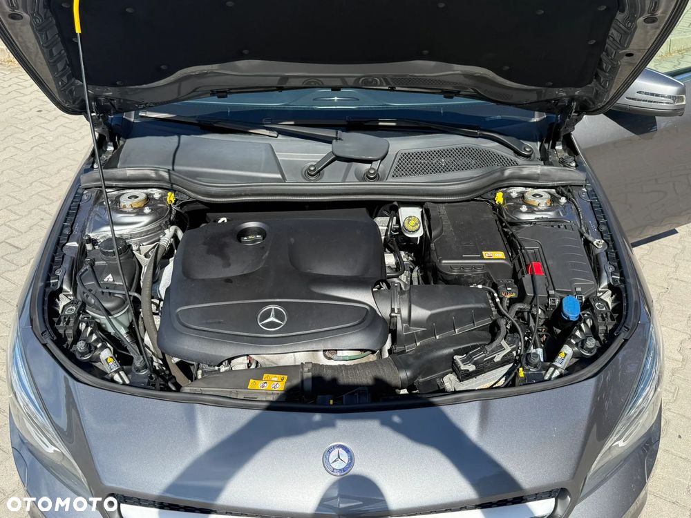 Mercedes-Benz CLA 180 BlueEffICIENCY Edition - 18