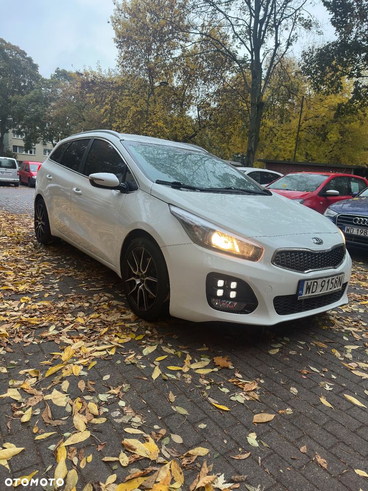 Kia Ceed Cee'd 1.6 CRDi GT Line DCT - 4