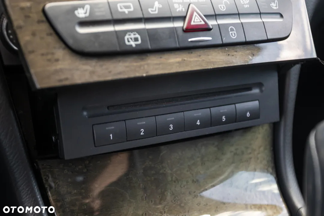 Mercedes-Benz Klasa E 200 T Kompressor Automatik Avantgarde - 36