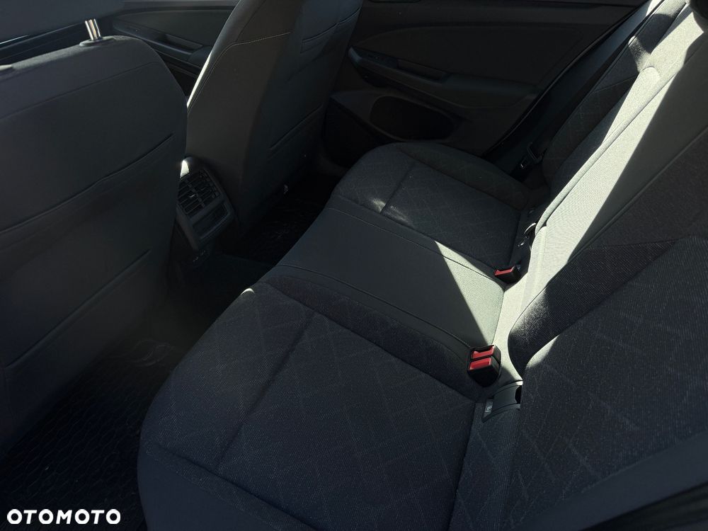 Volkswagen Golf 2.0 TDI Life - 8