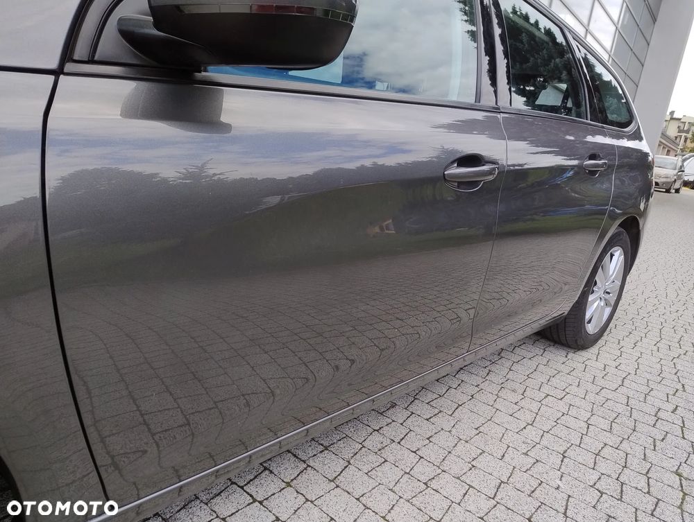 Peugeot 308 BlueHDi 130 Allure - 33