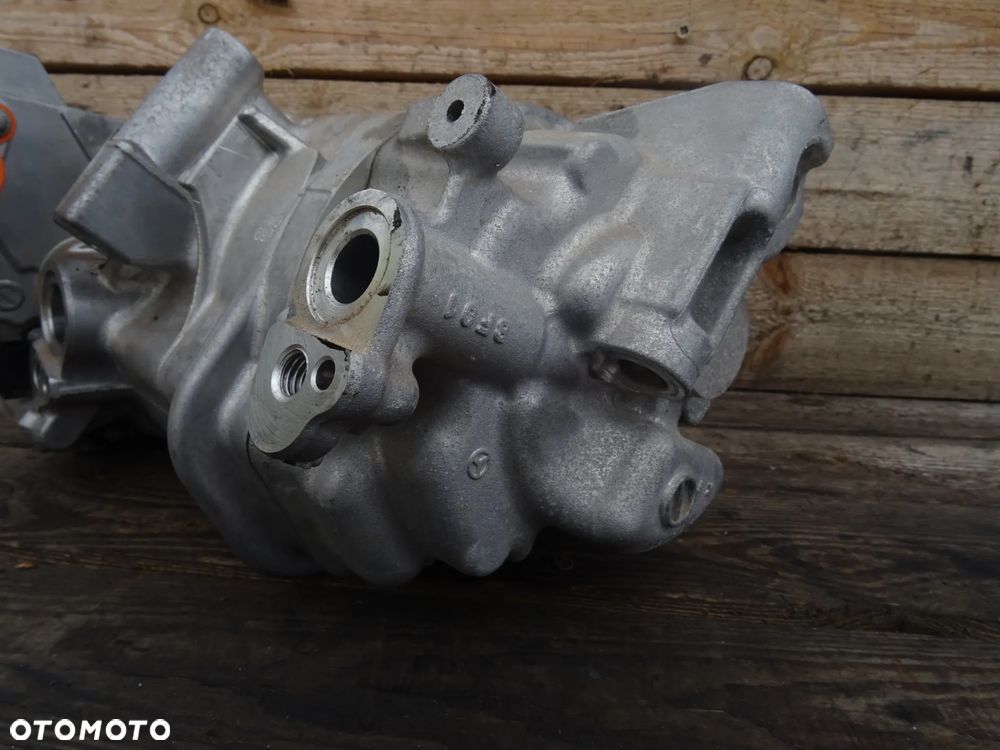 SPRĘŻARKA KLIMATYZACJI KOMPRESOR A0008305304 Mercedes-Benz W206 W254 2.0CDI - 6