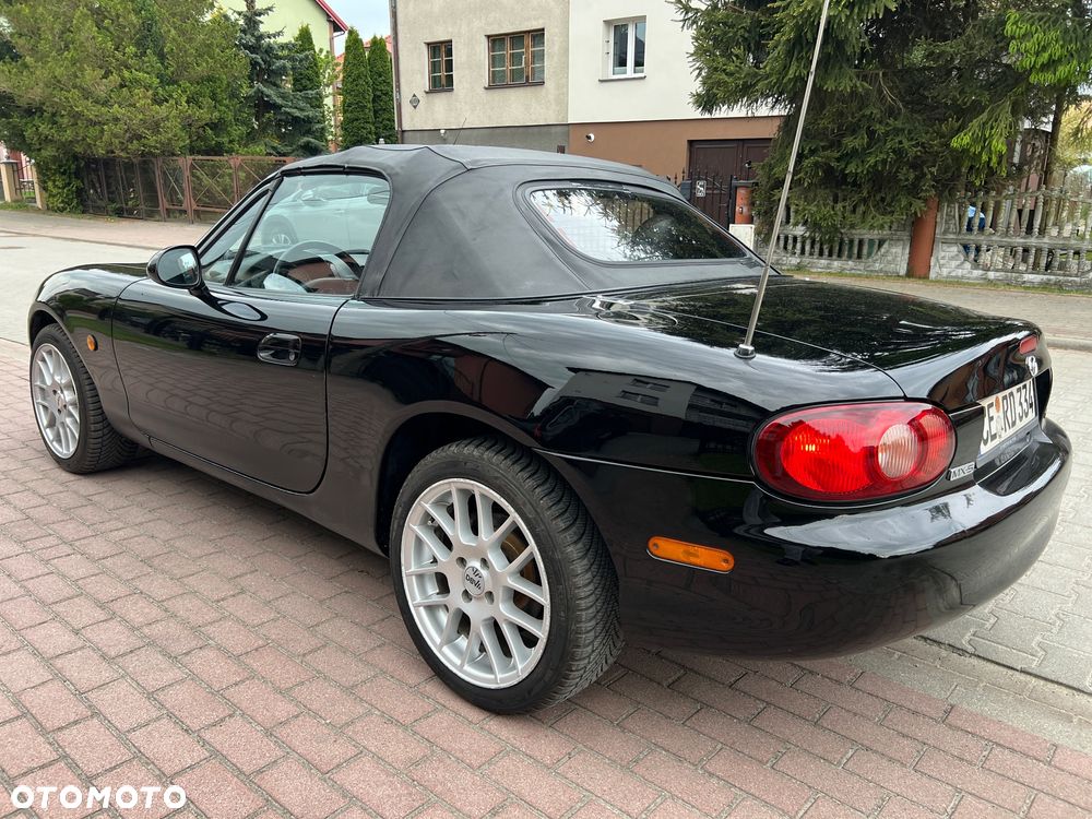 Mazda MX-5 1.6i 16V - 12