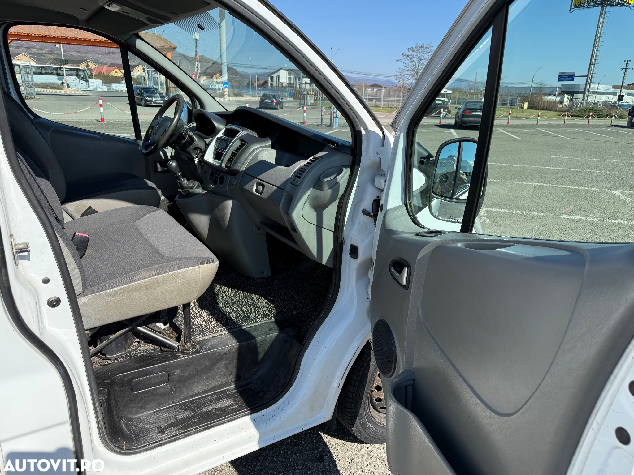 Opel Vivaro - 18