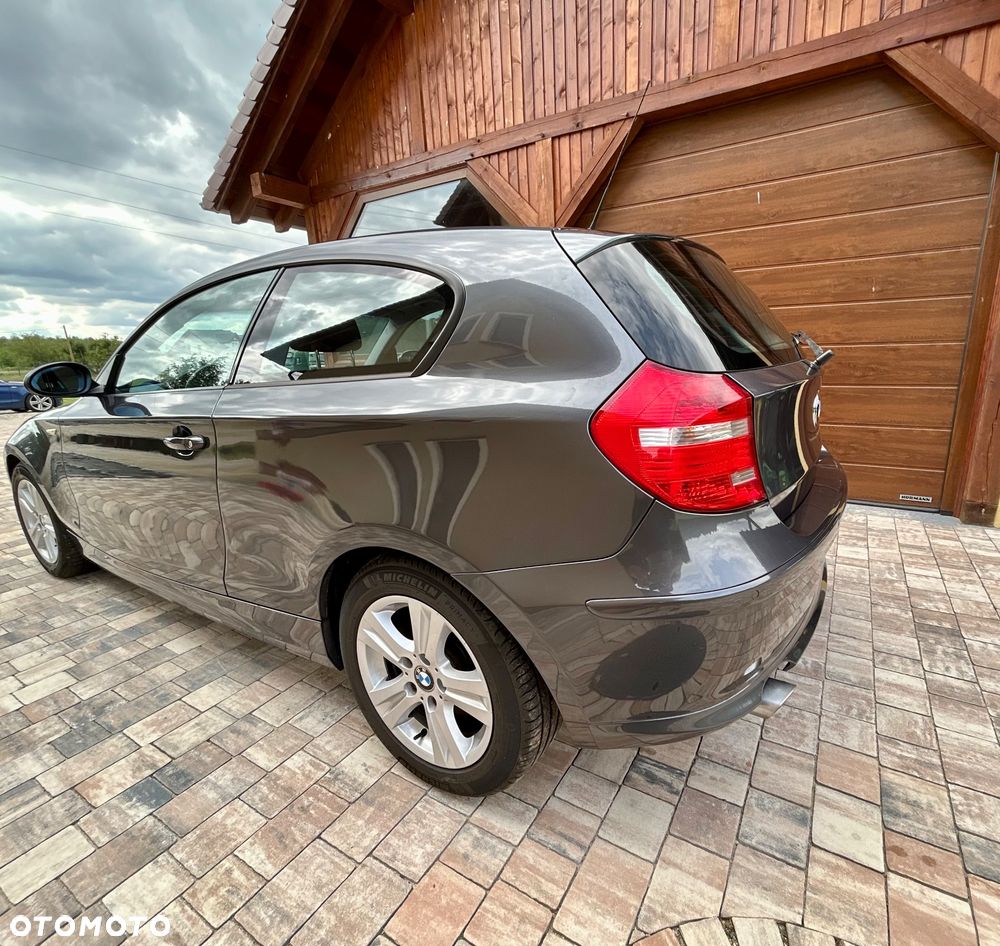 BMW Seria 1 120d DPF - 14