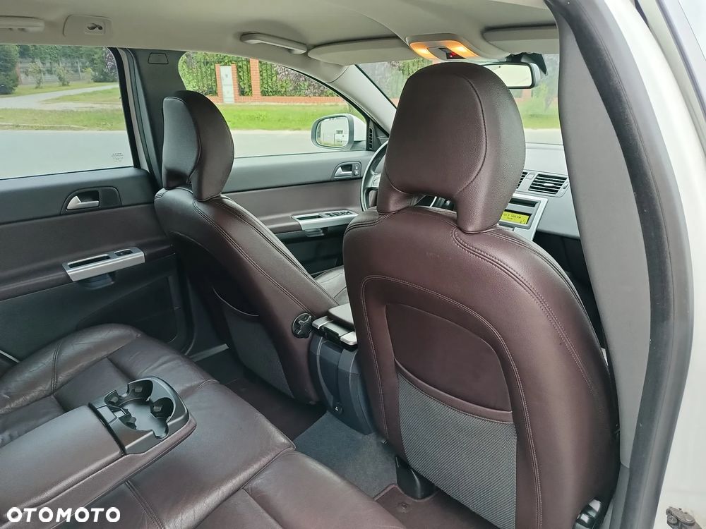 Volvo V50 D2 R-Design - 25