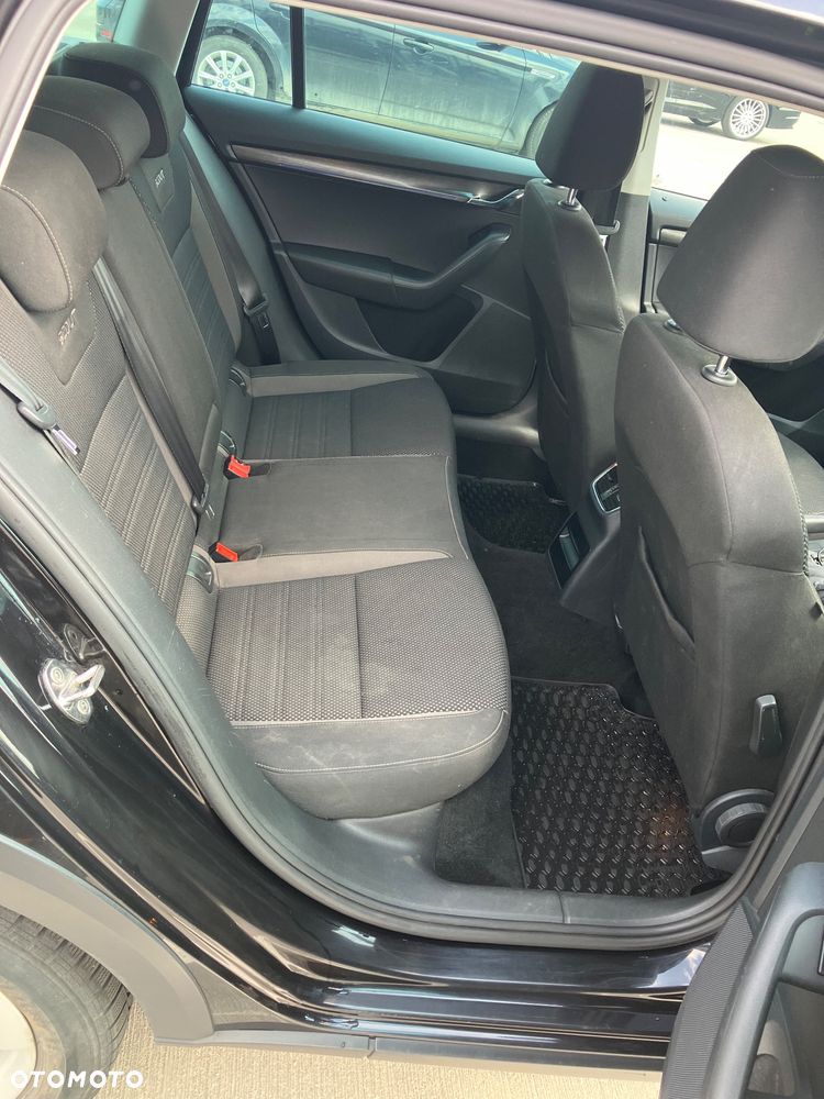 Skoda Octavia 2.0 TDI 4x4 DSG Scout - 8