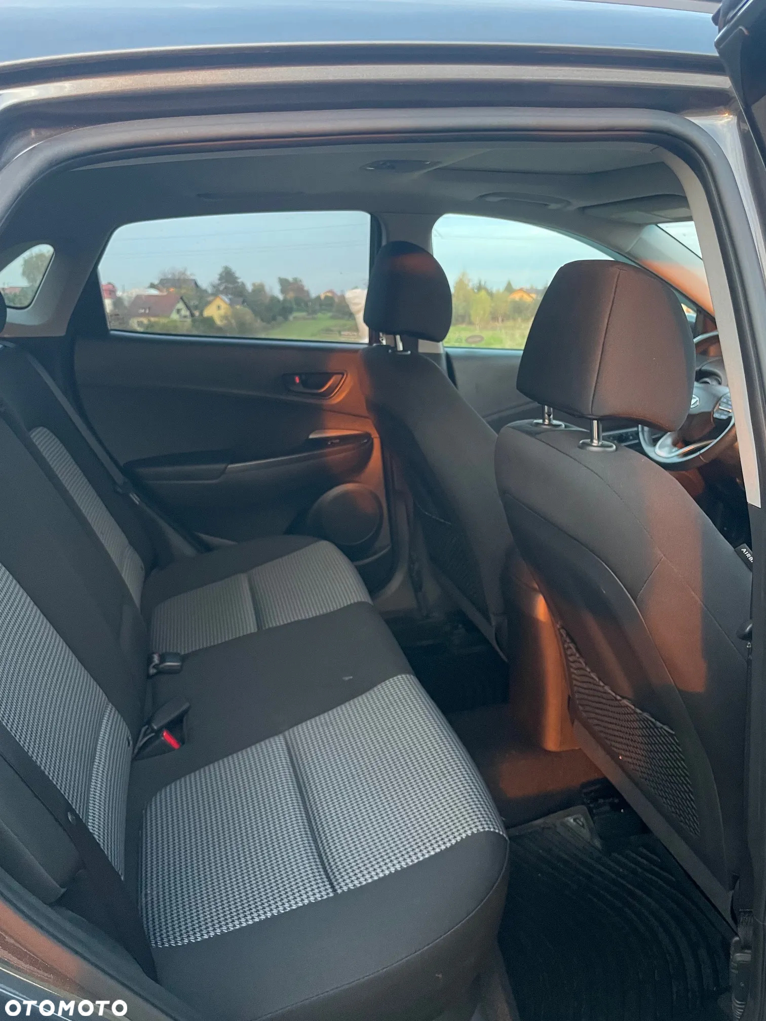 Hyundai Kona 1.6 T-GDI DCT 4WD Premium - 8