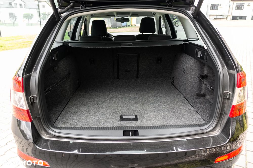 Skoda Octavia 2.0 TDI 4x4 Style DSG - 24