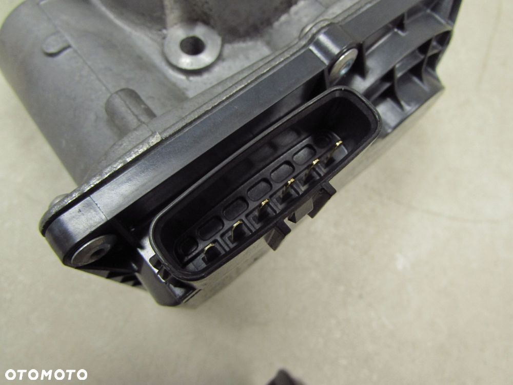 VOLVO V60 S60 II XC60 V40 II 13-18 2.0 D3 D4 PRZEPUSTNICA 31293930 - 6