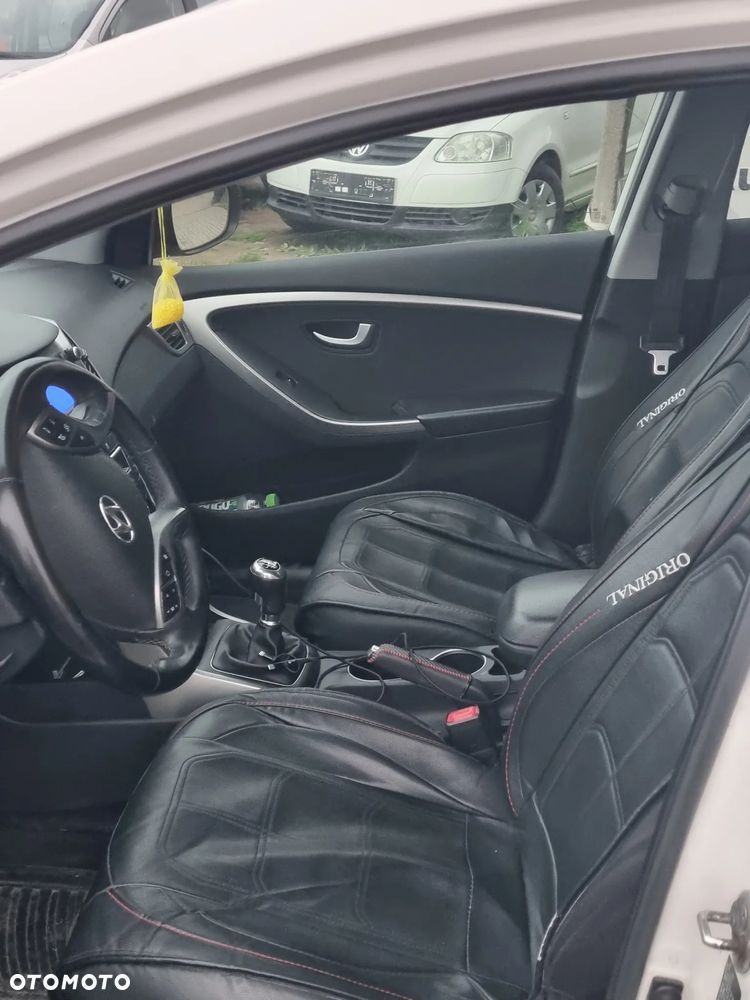 Hyundai i30 1.6 CRDi Style - 8