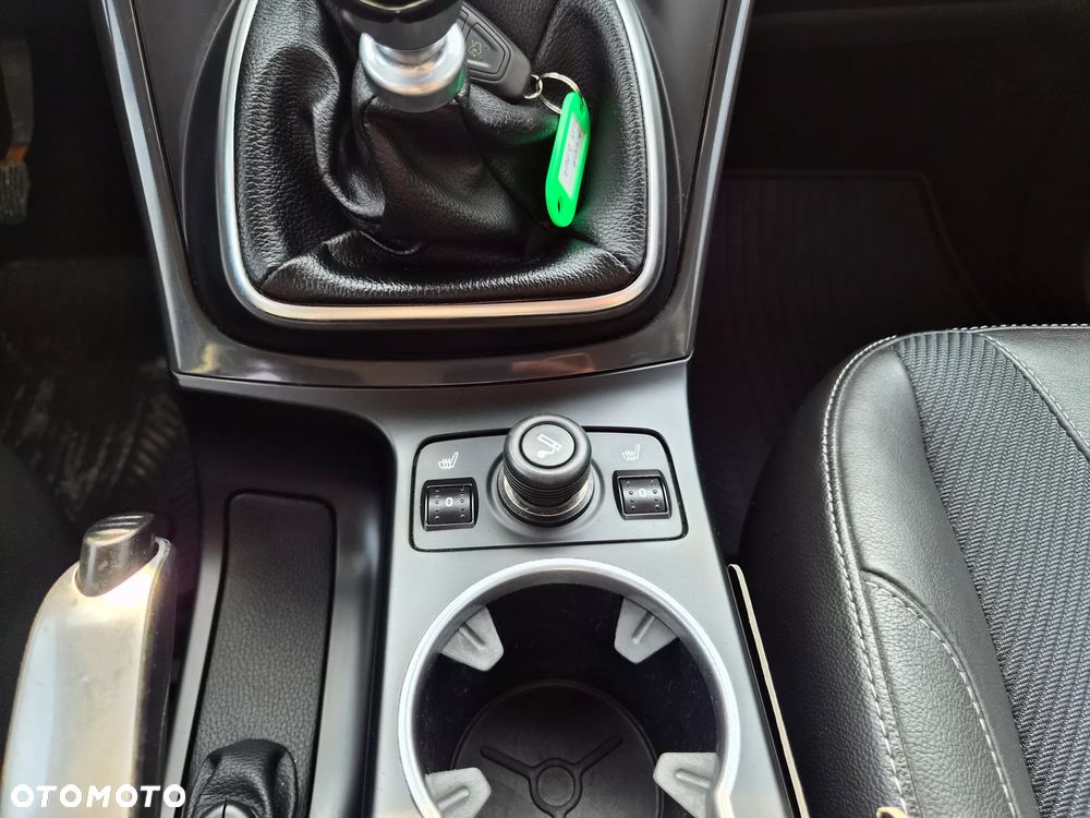 Ford Kuga - 28