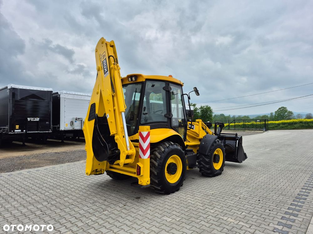 JCB / 3 CX / DUZE KOŁA - 18