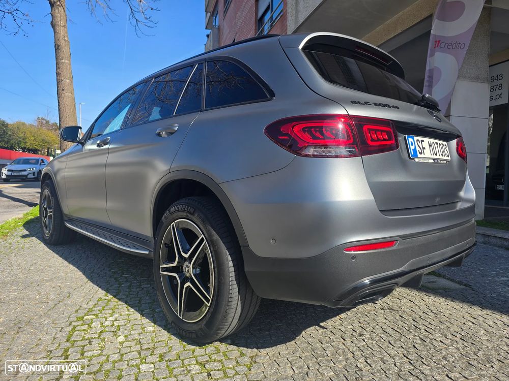 Mercedes-Benz GLC 300 de 4Matic 9G-TRONIC AMG Line Plus - 9